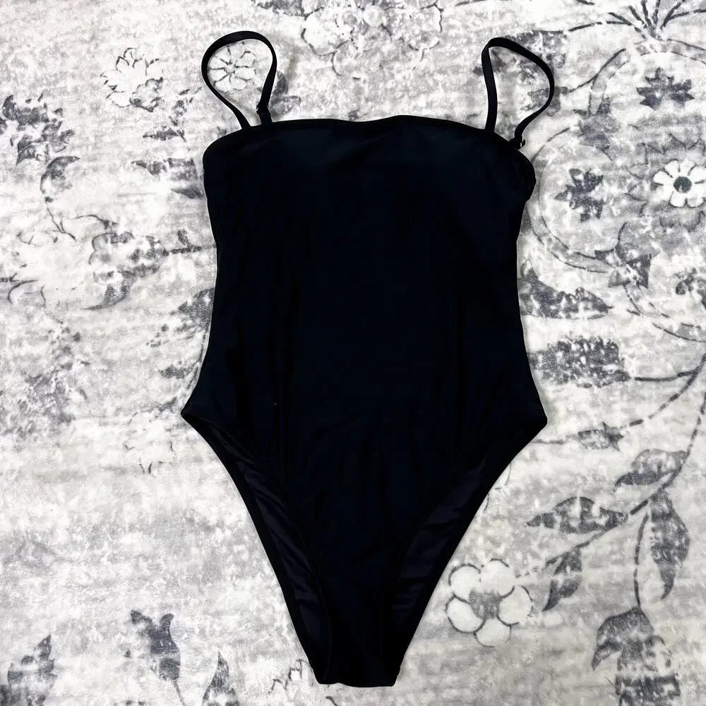 RELLECIGA One piece swimsuit Sz Small